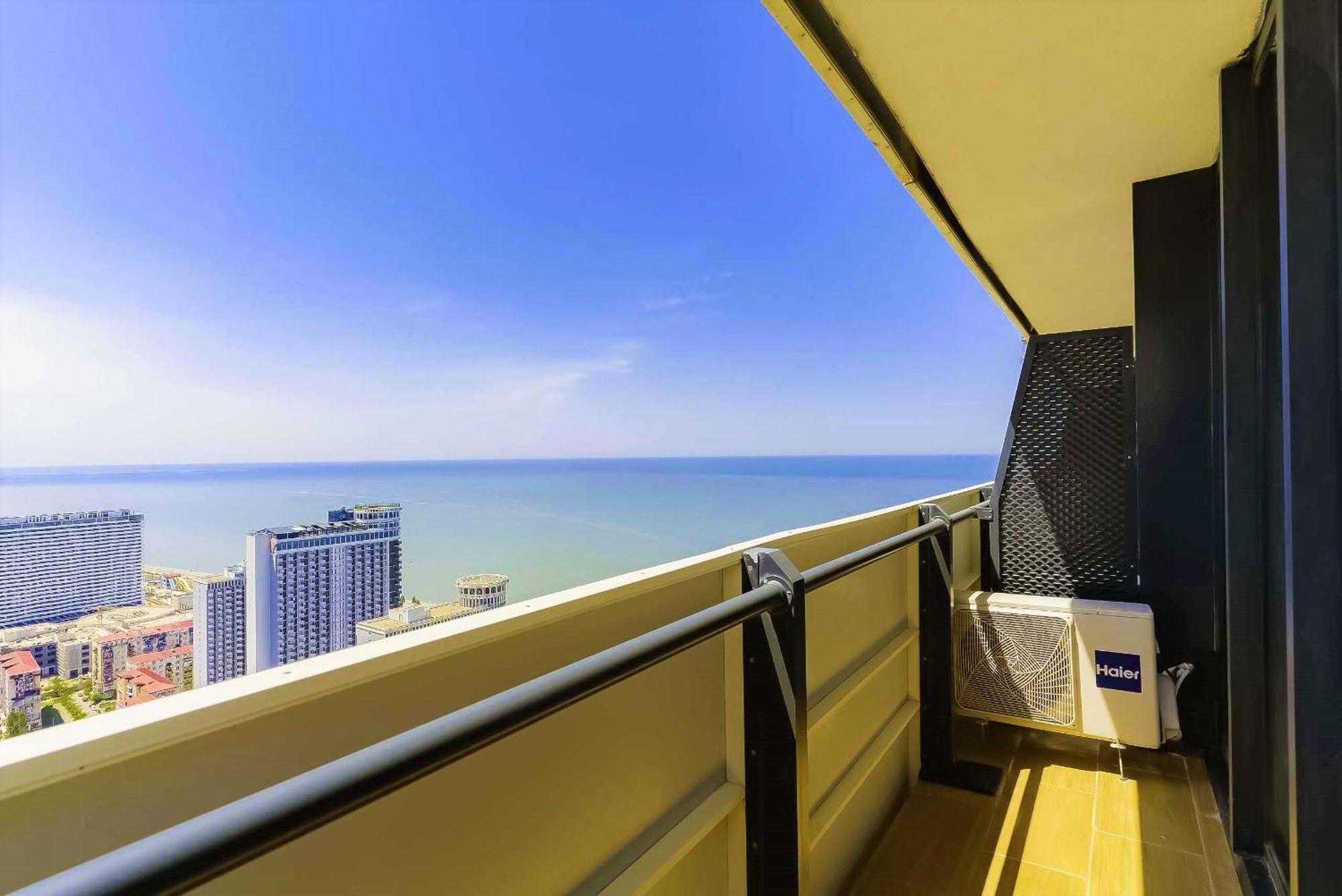 Orbi City Batumi With Sea View Exterior photo